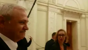 Dragnea, răspuns pentru un ziarist străin, după o întrebare legată de votul în cazul Kovesi: „I don't speak english” | VIDEO