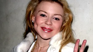 Povestea unei miliardare care a trăit într-un lux exagerat şi a murit singură, la 30 de ani, într-o locuinţă mizeră