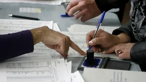 BEC: Prezenţa la prezidenţiale la ora 21.00 era de 53.52%