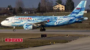 O aeronavă Boeing 777 a aterizat de urgenţă la Moscova după o problemă apărută la motor