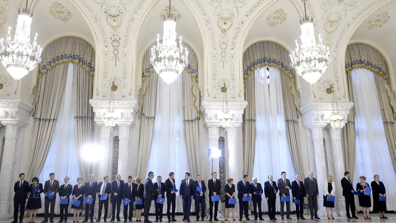 Suciu şi Cuc, propuşi miniştri, au depus jurământul în faţa preşedintelui Iohannis/ Premierul Dăncilă, reprezentată la Cotroceni de un vicepremier - VIDEO