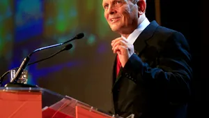 Stolojan a uitat că ministrul Muncii este o femeie