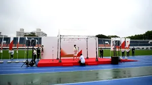 Jocurile Olimpice: Flacăra olimpică a ajuns într-un felinar la Tokyo, unde a avut parte de o primire tristă 