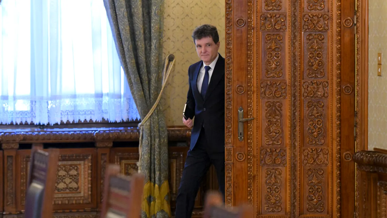 Nicușor Dan are azi consultări cu liderii grupurilor parlamentare Uniţi pentru România, PACE - Întâi România şi parlamentarii neafiliaţi