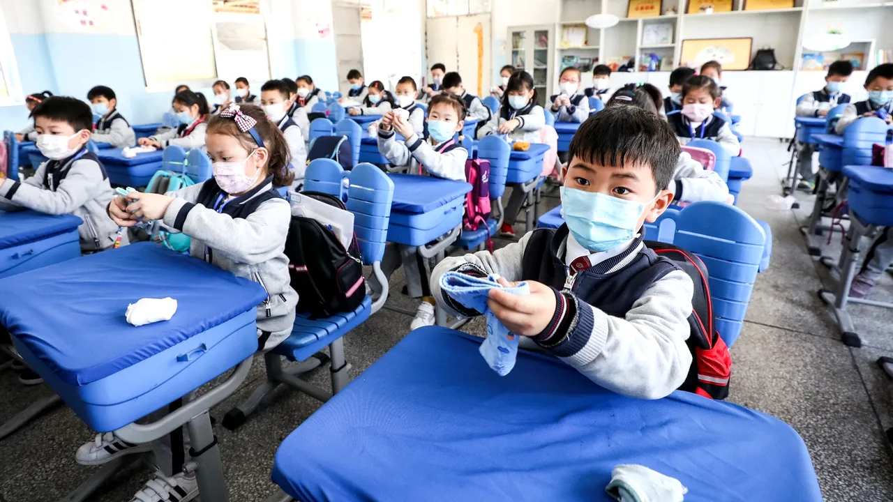Cum s-au întors la şcoală elevii din China: 