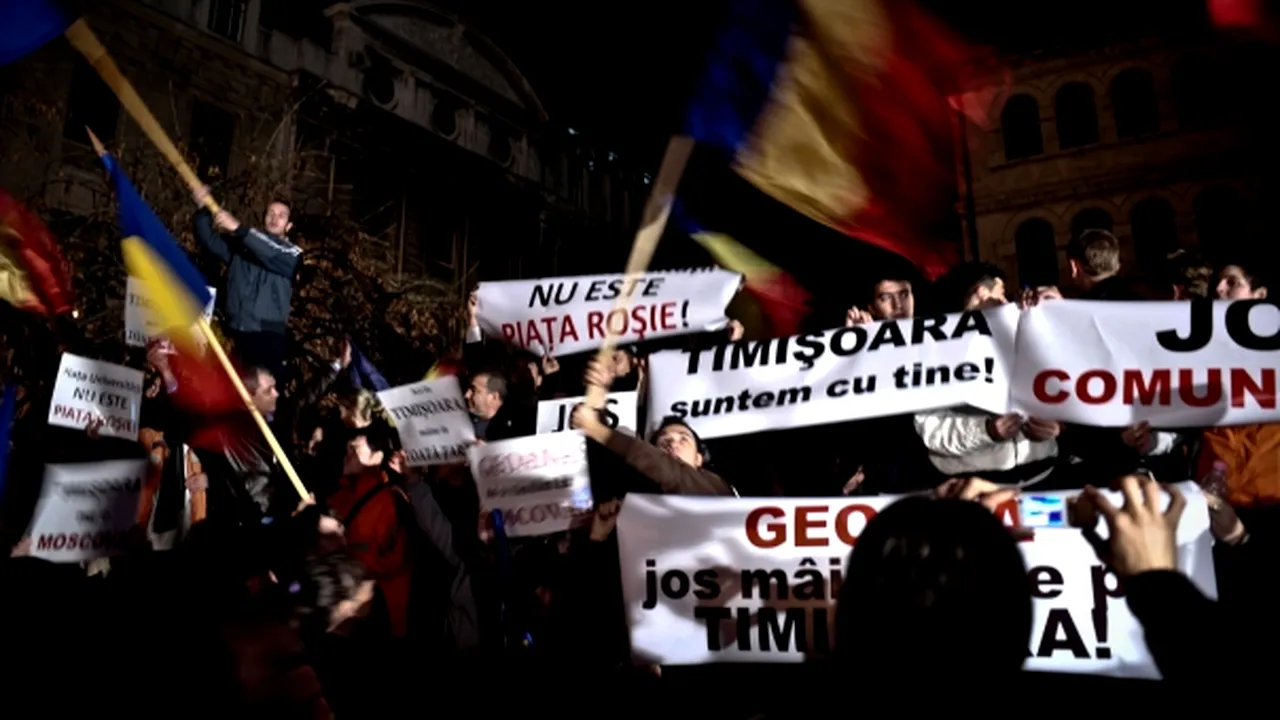 Manifestaţia din Piaţa Universităţii s-a încheiat, protestatarii vor să continue protestul miercuri