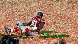 Sportivul american Derrick Nnadi, în ajutorul câinilor fără adăpost. Pentru ce a plătit peste 13.500 de dolari 