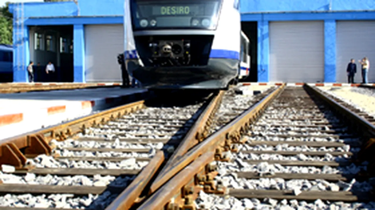 Un tren Săgeata Albastră a deraiat în apropiere de Găeşti