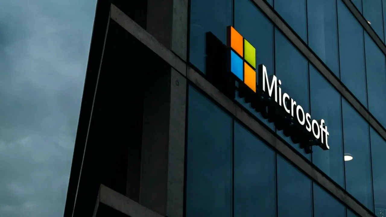 Acțiunile Microsoft scad după prognoza de creștere a cheltuielilor pentru anul fiscal