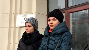 FOTO Urmaşii unei victime a Mineriadei, audiaţi la parchet: Cerem daune morale şi materiale