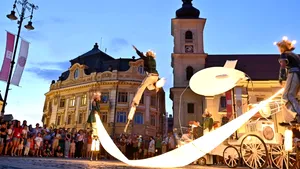 Anul acesta în cadrul FITS pot fi urmărite online 38 de spectacole de teatru, muzică, dans și circ