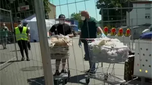 Munca la un abator din Germania arată altfel în vorbe decât în realitate. Ce li se promite românilor. „Acolo apare păcăleala”