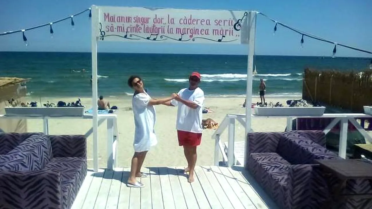 GALERIE FOTO Singura actriţă din România care poate spune cu adevărat că are plaja ei „La buza marii”