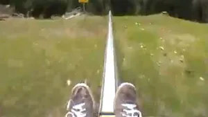 Cel mai periculos montagne-russe din lume? Cum se parcurge fără frâne, în doar patru minute - VIDEO