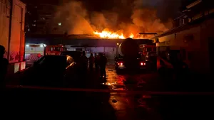 Rareș Hopincă, despre incendiul din Sectorul 2: Nu există pericol de extindere a focului