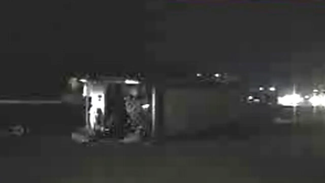 Sibiu: Un autocar cu 40 de pasageri s-a răsturnat într-un şanţ