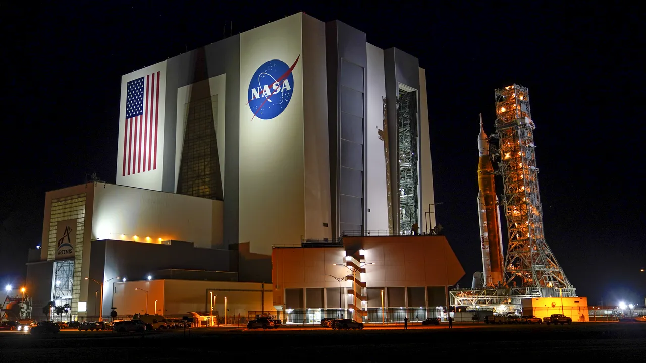 NASA se aşteaptă ca oamenii să trăiască pe Lună în acest deceniu