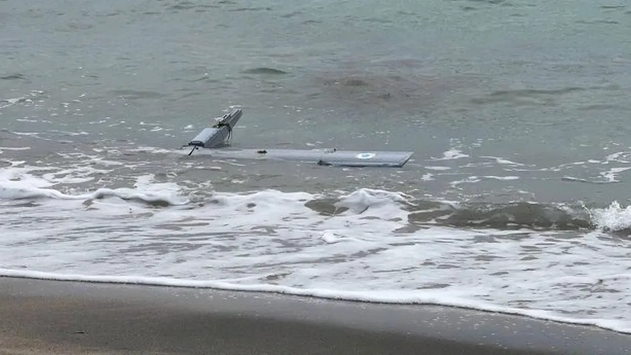 Dronă misterioasă găsită pe plaja din Burgas. Incidentul este investigat de experţi militari