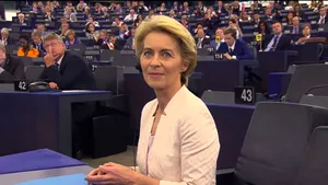 Mandatul Ursulei von der Leyen. Liderii grupurilor din PE ar putea decide, joi, amânarea calendarului pentru noua echipă a CE -surse