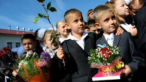 Zeci de copii din Bistriţa-Năsăud încep cursurile într-o pensiune, pentru că şcoala e în renovare