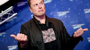 Bitcoin scade la minimul pe 3 luni, volatilitate după tweet-urile lui Elon Musk