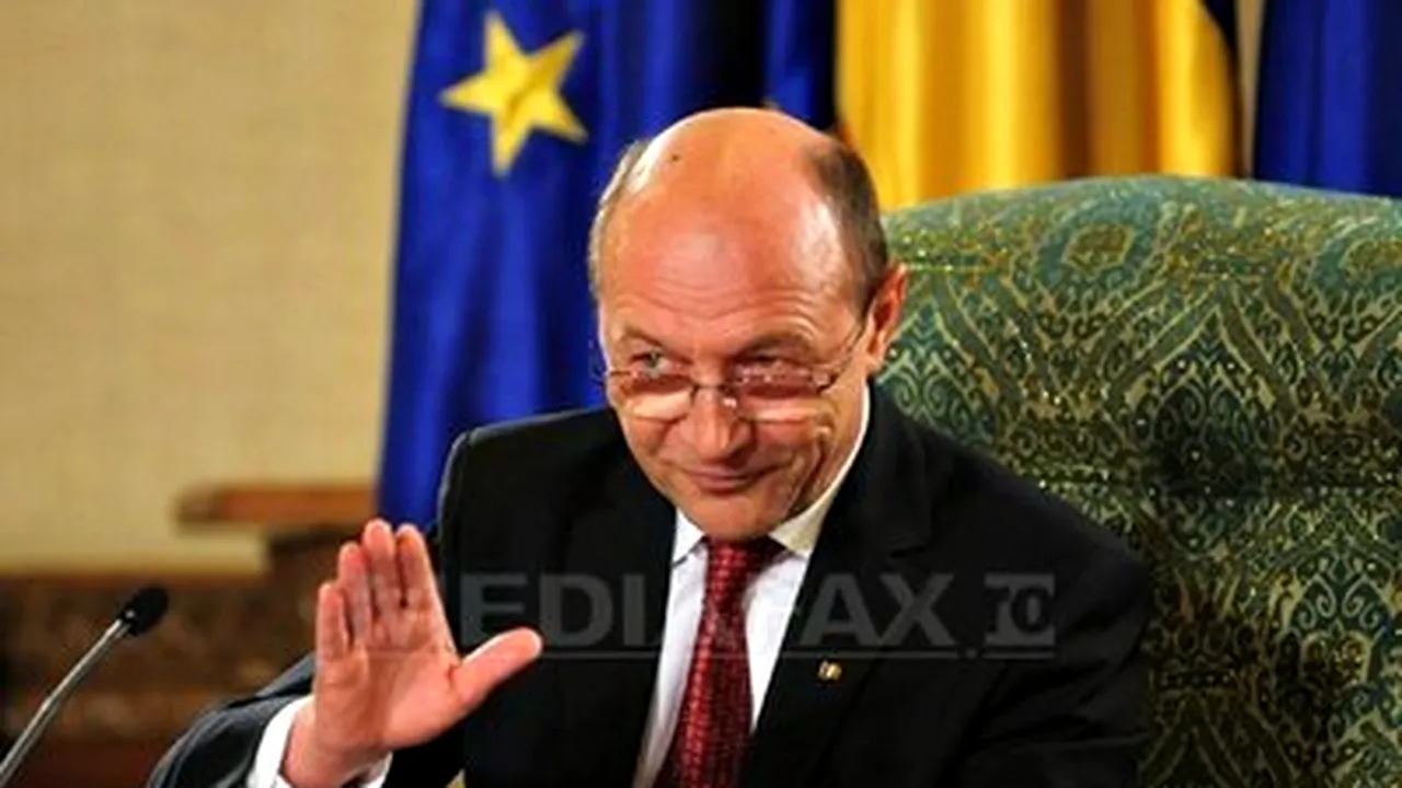 Băsescu: Cei care nu afişează salariile din ministere, agenţii şi regii intră în dispută cu mine