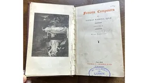 O carte împrumutată de la o bibliotecă din SUA, în urmă cu mai bine de 100 de ani, a fost returnată