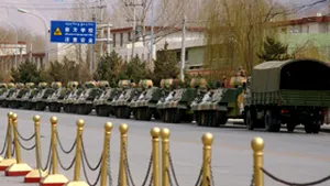 China trimite întăriri militare în Tibet - martori