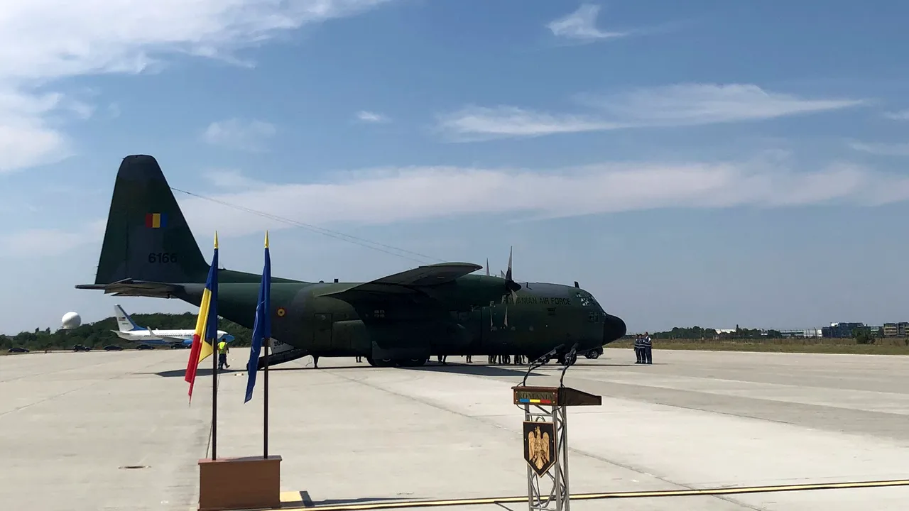 Românii care au fost evacuaţi din Afganistan au ajuns în Bucureşti. „În numele colegilor mei vreau să vă mulţumesc”