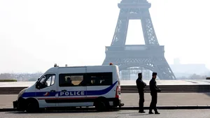 Autorităţile suspectează o reglare de conturi în cazul atacului produs la un spital din Paris