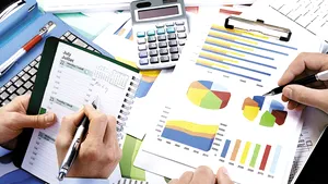 Exporturile şi importurile au scăzut în martie