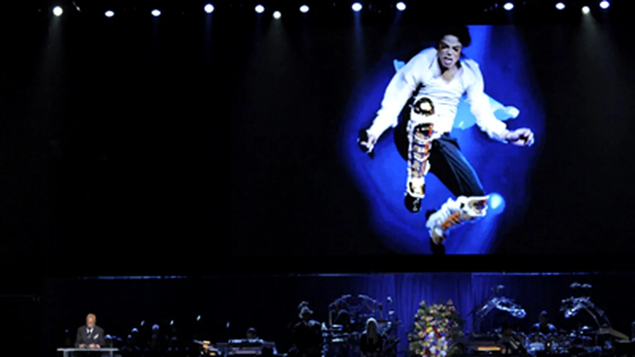 Michael Jackson, condus pe ultimul drum - VIDEO