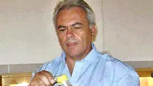Singurul român care susţine că foloseşte venin natural de viperă scoate pe piaţă serul pentru potenţă sexuală