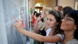 ADMITEREA la liceu 2017 | Cea mai mică medie cu care s-a intrat la un liceu din Cluj: 3,77. La Constanţa, ultima medie: 2,12/ TOP 10 licee din România după media de admitere