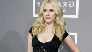 40.000 de dolari pentru o întâlnire cu Scarlett Johansson