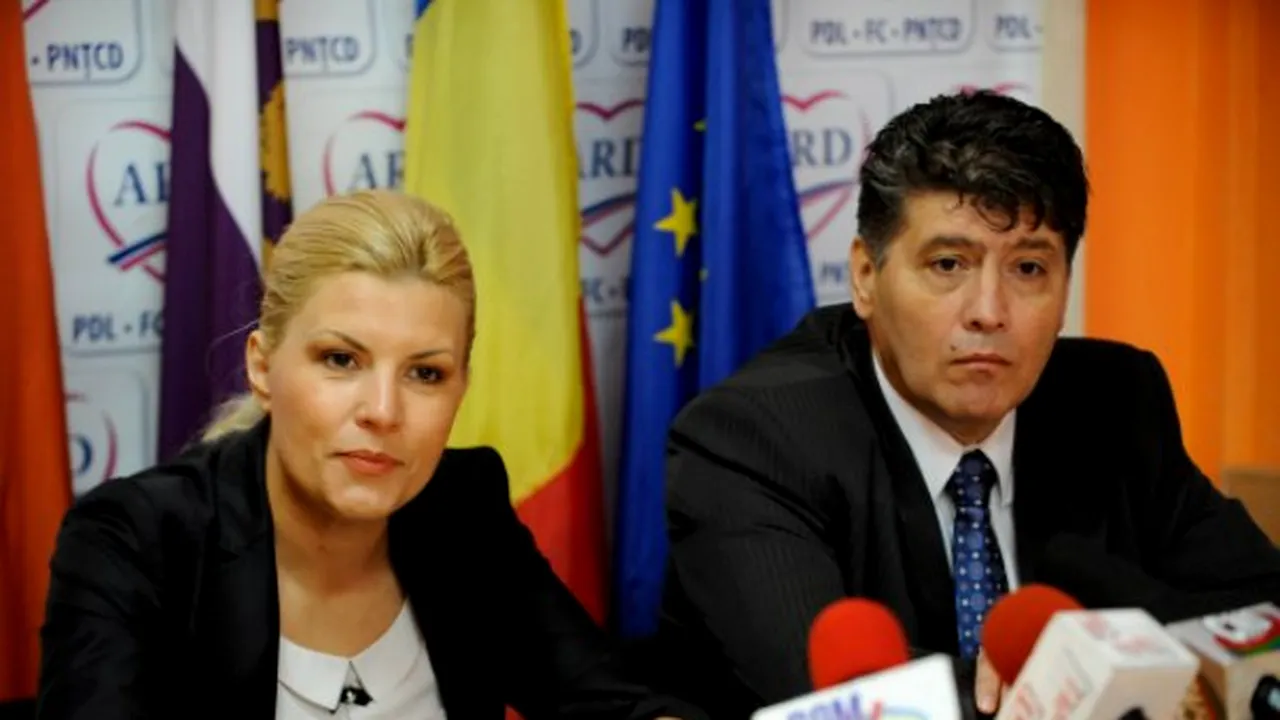 Elena Udrea şi-a anunţat candidatura la Roman pentru un loc în Camera Deputaţilor - FOTO