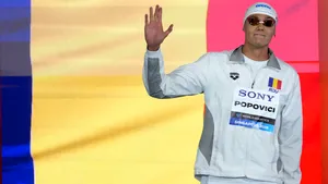 David Popovici s-a calificat în semifinalele probei de 100 m liber cu cel mai bun timp la Mondialele de natație