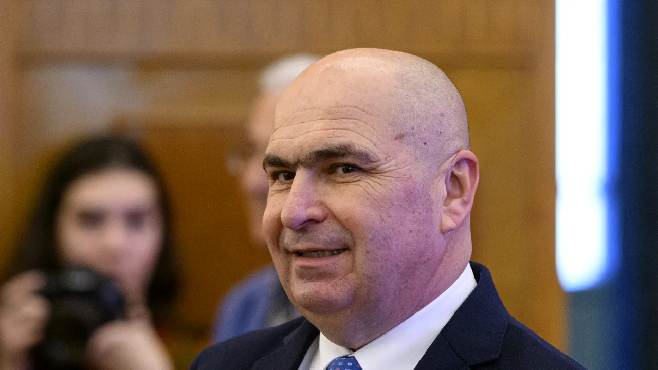 Bolojan insistă pentru restructurare: „Nu putem continua risipa banilor publici