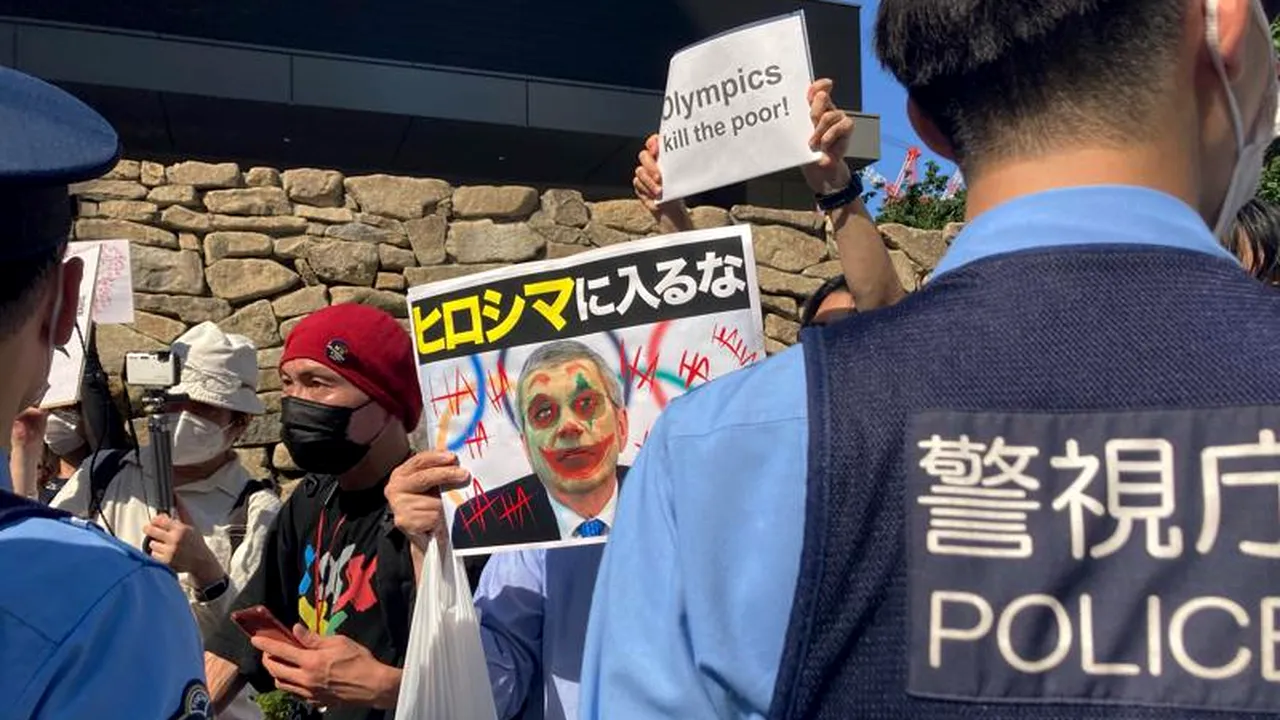 Proteste în jurul Stadionului Olimpic din Tokyo, la 76 de ani de la Hiroshima