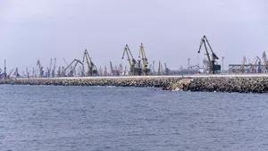 Principala poartă de acces în Portul Constanţa, închisă de astăzi maşinilor şi pietonilor