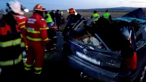 Alertă în Suceava: Cinci persoane decedate şi patru răniţi, în urma impactului dintre două autoturisme pe DN 2 E. Unul dintre copiii răniţi a murit la spital. O maşină mergea la hramul Sfintei Parascheva | FOTO