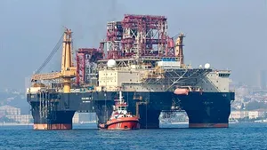 Norvegia forează adânc: legiferează mineritul la scară comercială în mare