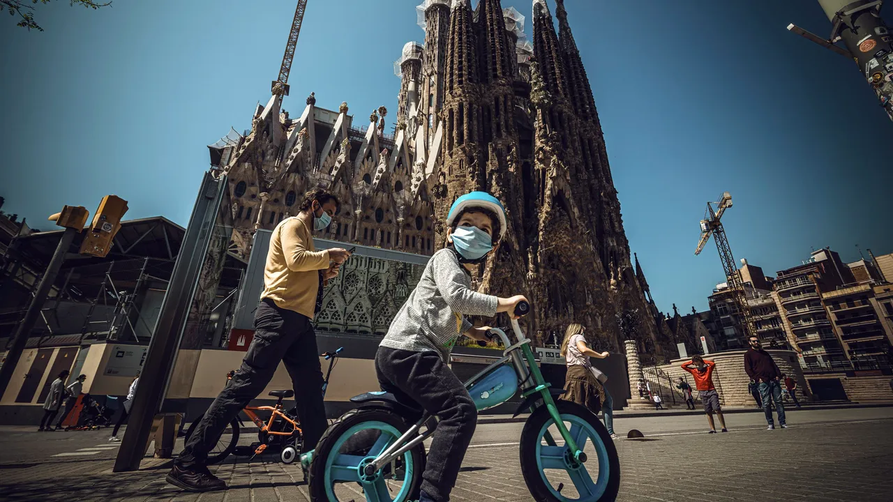 Renumita biserică Sagrada Familia din Barcelona va fi finalizată până în 2026