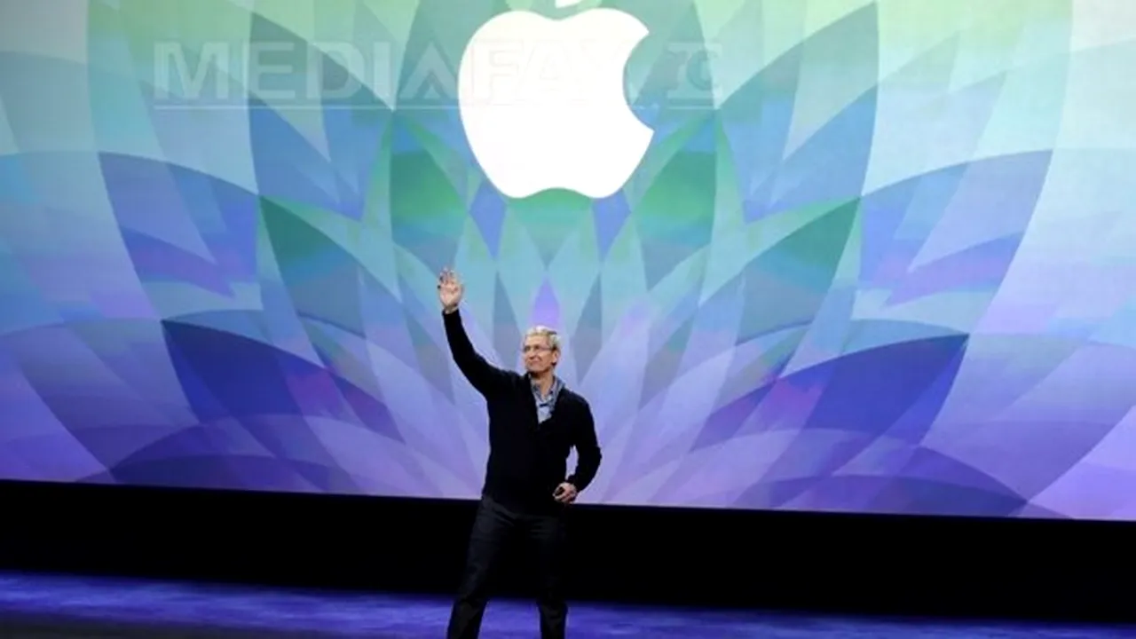EVENIMENT Apple: Ceasul inteligent Apple Watch a fost prezentat publicului. Care este preţul noului dispozitiv - FOTO