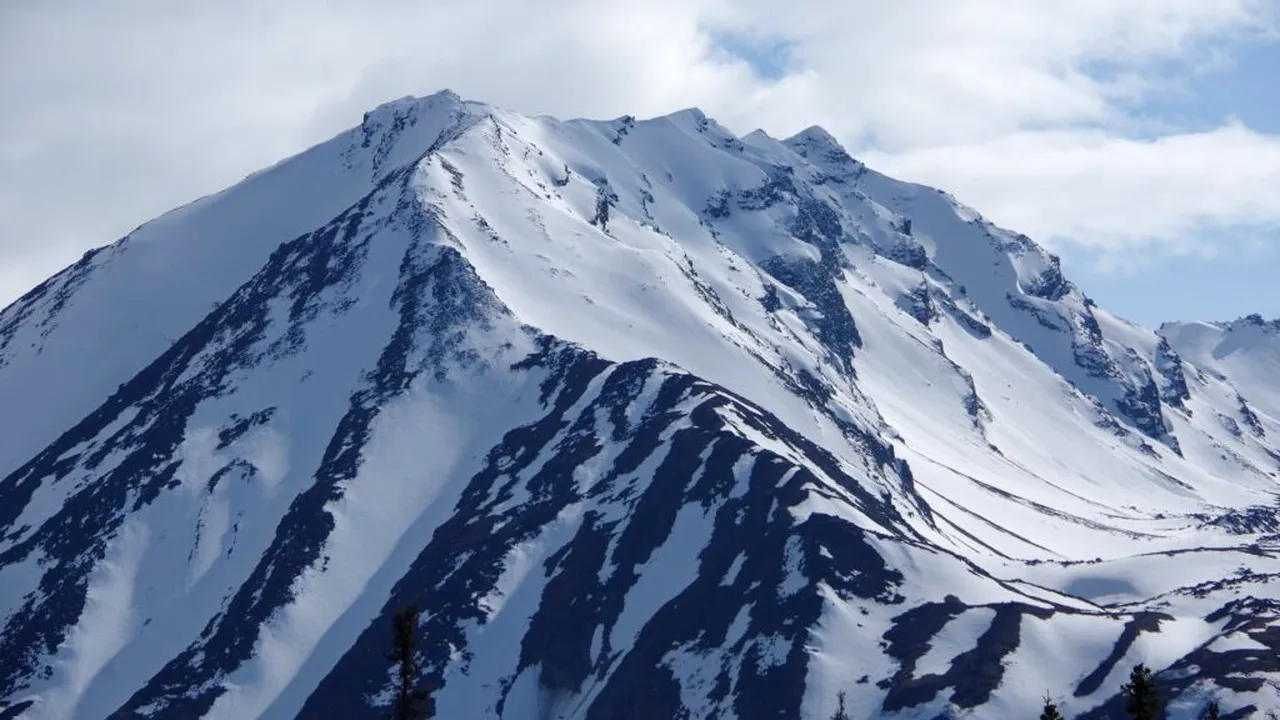 Tragedie aviatică în Alaska: Patru oameni au murit după ce un avion de mici dimensiuni s-a prăbușit