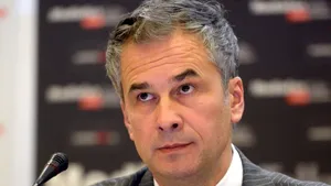 CONFERINŢA MEDIAFAX - Director general Ford: Piaţa auto va creşte în acest an la 320.000 de autovehicule noi şi second-hand - VIDEO