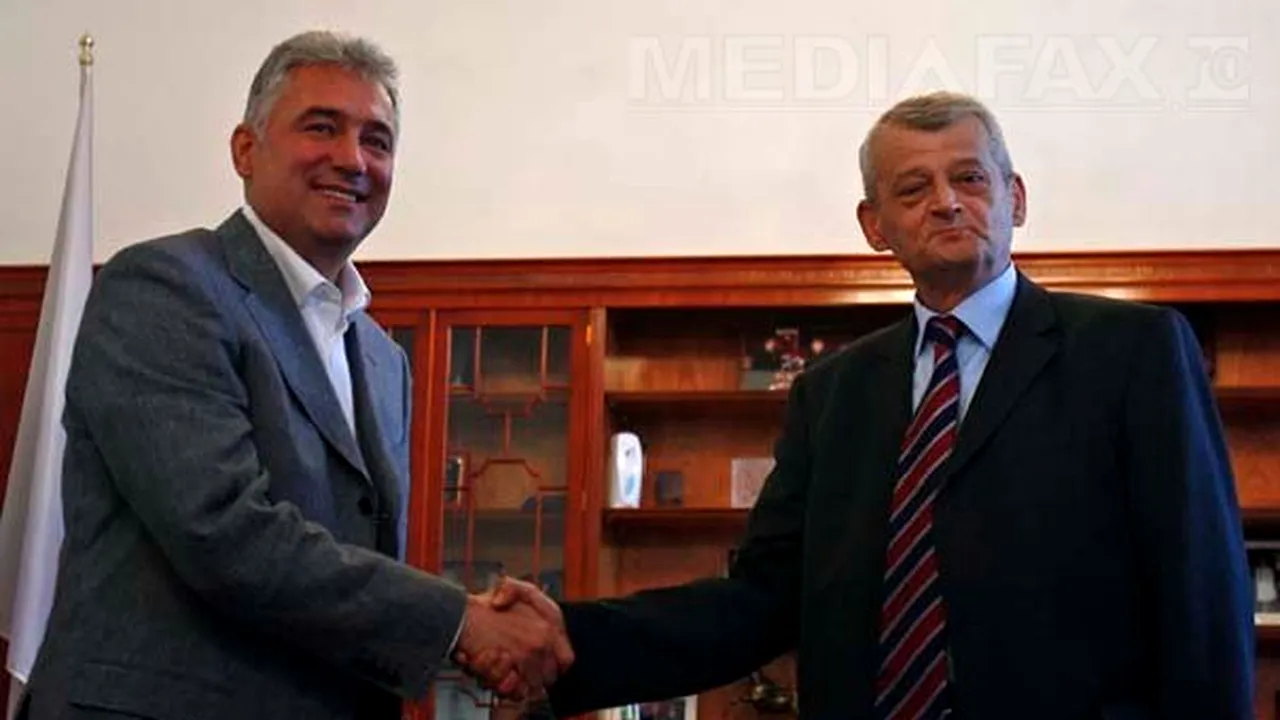 PDL îl împinge pe Adriean Videanu în lupta cu Sorin Oprescu pentru Bucureşti
