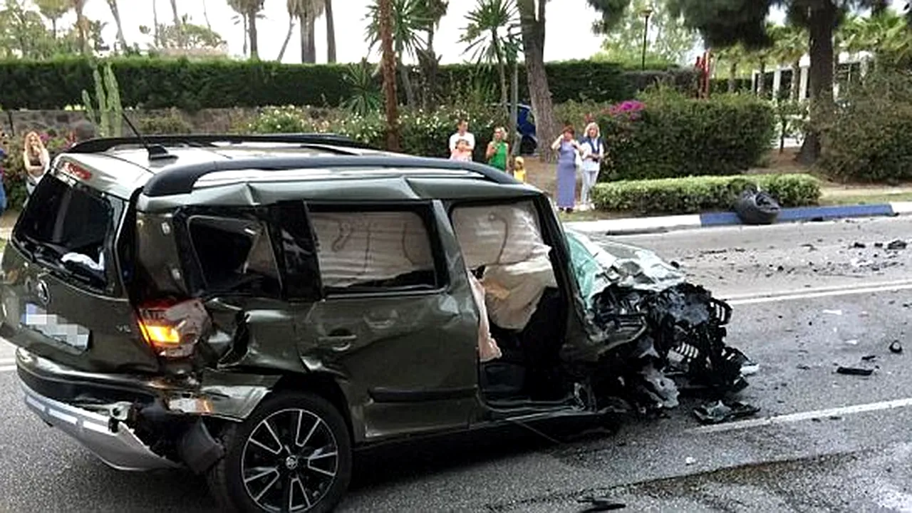 Doi britanici, reţinuţi după ce au intrat cu maşina într-un grup de oameni în Marbella. 8 pietoni, răniţi