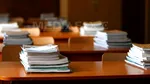 Câine surd la vânătoare: elevii de a IX-a încep școala fără manuale | Ce spune ministrul Educației