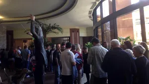 REZULTATE ALEGERI PREZIDENŢIALE în străinătate: La New York, Iohannis a obţinut 2.021 voturi, Ponta- 156; La Los Ageles, Iohannis- 1.250, Ponta- 79